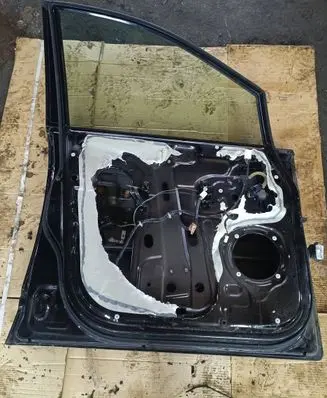 SsangYong Rodius Front door