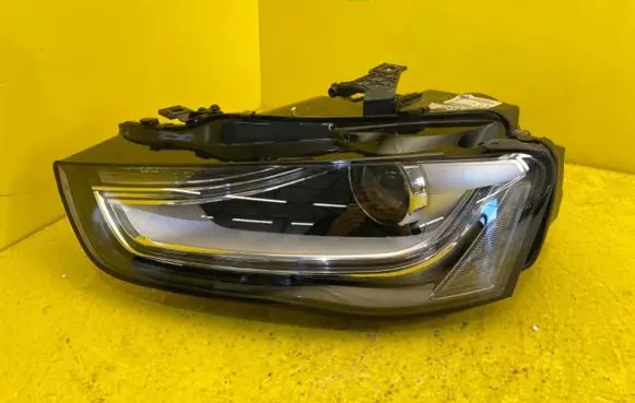 Audi A4 S4 B8 8K Headlight/headlamp 2047