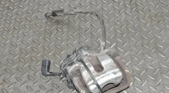 Mercedes-Benz GLA W156 Rear brake caliper