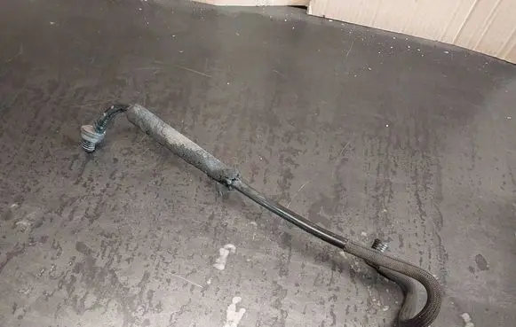 Audi A4 S4 B6 8E 8H Vacuum line/pipe/hose 8E1611931L
