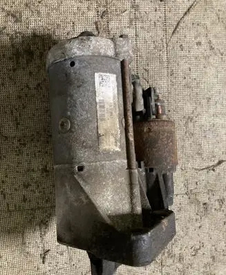 Mercedes-Benz Vito Viano W447 Starter motor A0009060226