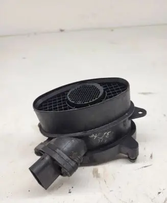 BMW 5 E39 Mass air flow meter 7787076 0928400468 1362