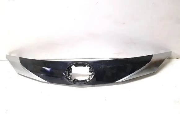 Toyota Sienna XL40 IV Front grill