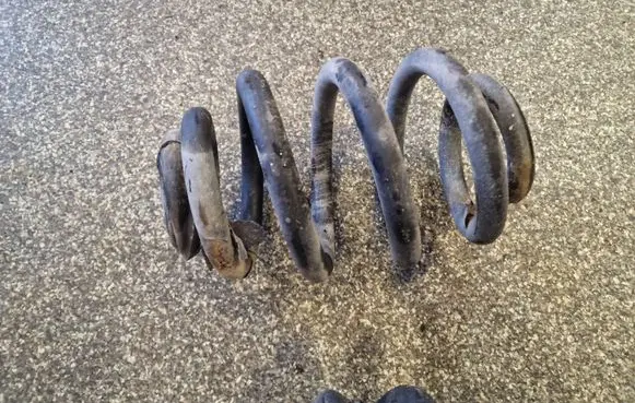 Volkswagen Transporter - Caravelle T5 Rear coil spring