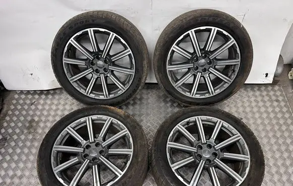 Audi Q7 4M R20 alloy rim 4M0601025AD 4M0601025AE
