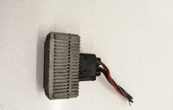 Saab 9-3 Ver1 Glow plug pre-heat relay 09132691 5129008