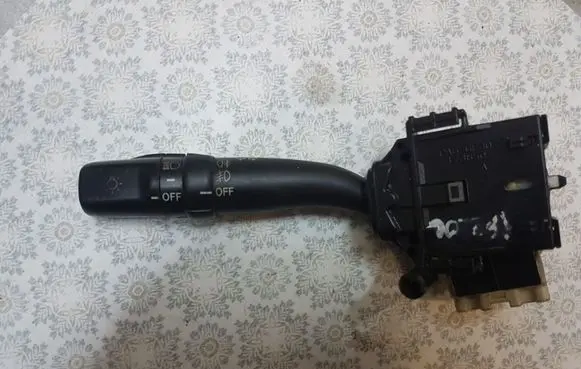 Lexus IS 200-300 Indicator stalk 173650