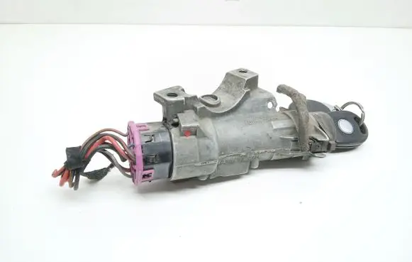Volkswagen Golf IV Ignition lock 4B0905851C