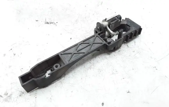 Rear door exterior handle/bracket