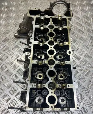 BMW 3 E90 E91 Engine head 778752106