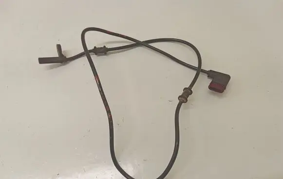 Mercedes-Benz E W212 ABS rear brake sensor A0395452928