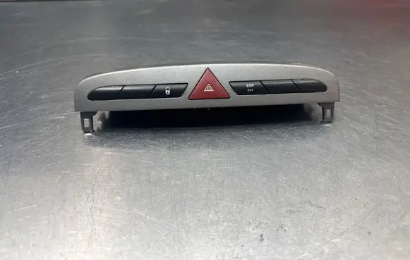 Peugeot 308 Hazard light switch 706380