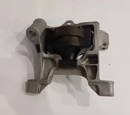 Mazda 3 III Engine mount bracket BDEL39060A
