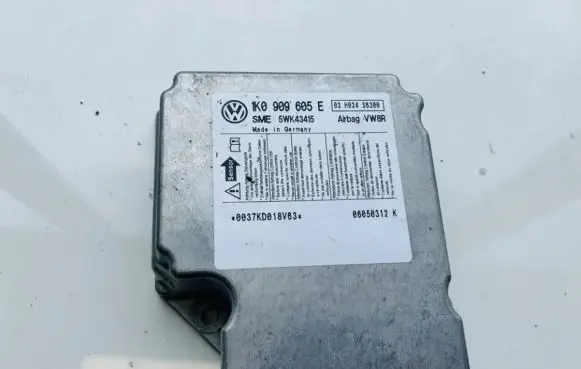 Volkswagen Jetta V Airbag control unit/module 1k0909605e 5wk43415