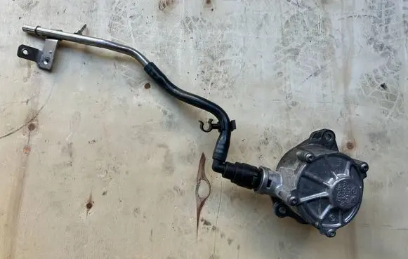 Mercedes-Benz Sprinter W907 W910 Vacuum pump A6512300465