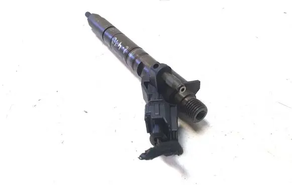 Volvo XC70 Fuel injector 31272690