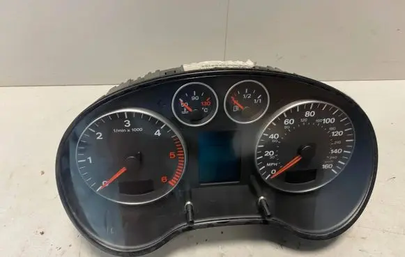 Audi A3 S3 8P Speedometer (instrument cluster) 8P0920981A