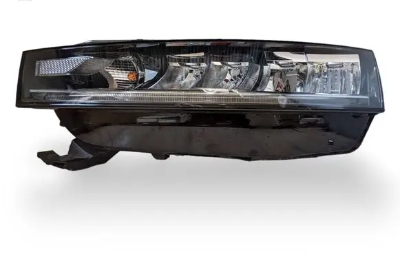 Skoda Octavia Mk4 Headlight/headlamp 5E4941015 LE18A6418 030111823100
