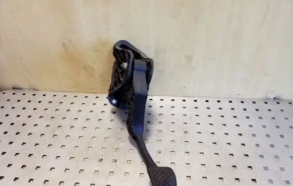 Clutch pedal