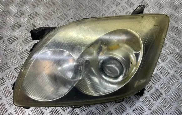 Toyota Avensis T250 Headlight/headlamp UPM60GF20 12V21W