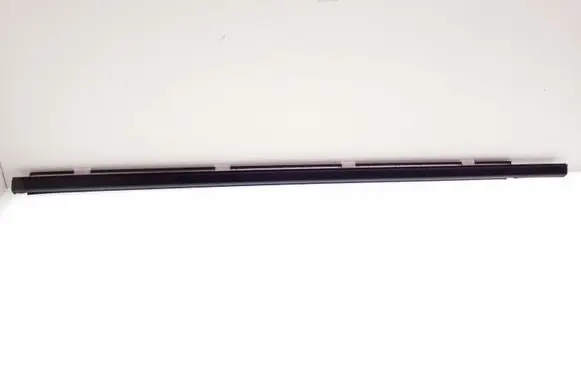 Nissan Qashqai Rubber seal rear door window/glass 