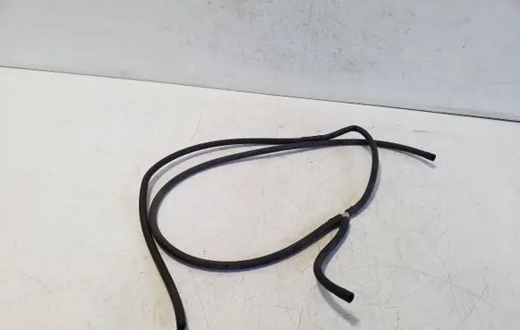Mitsubishi L200 Windshield washer fluid hose 