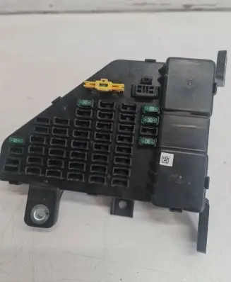 Hyundai Tucson LM Fuse module 911102E001 08144D
