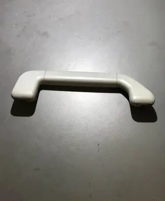 Volkswagen Touareg I Front interior roof grab handle 7L0857607A