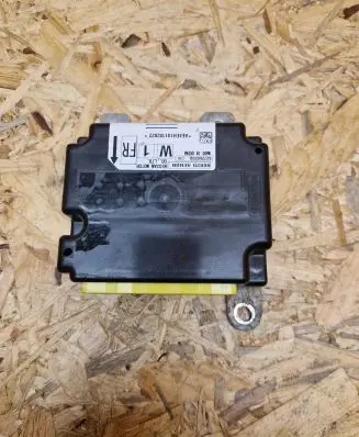 Nissan Qashqai Airbag control unit/module 988204EH0B 627260200 AE4HH141182822