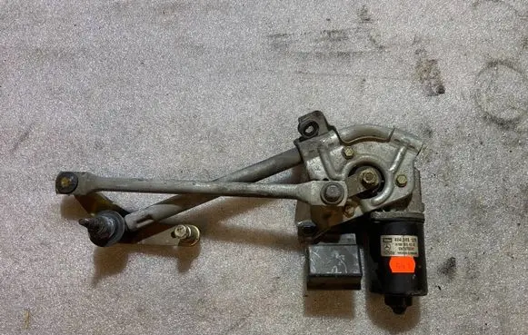 Mercedes-Benz Vaneo W414 Wiper motor a1688200242 1688200242