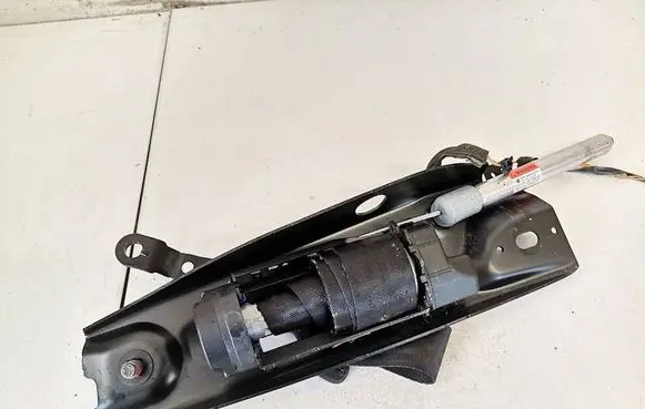 Volvo S80 Front seatbelt