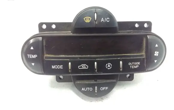 KIA Carens I Climate control unit