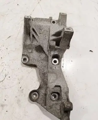 Skoda Roomster (5J) Generator/alternator bracket 045903143