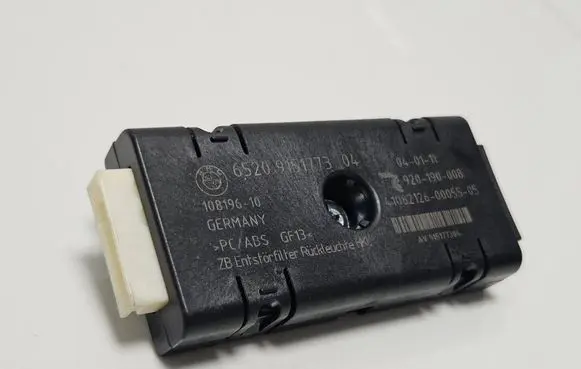 BMW 5 GT F07 Aerial antenna filter 9151773 10819610