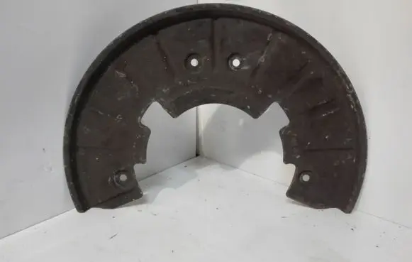 Volkswagen Touareg I Front brake disc dust cover plate 7L0615311B
