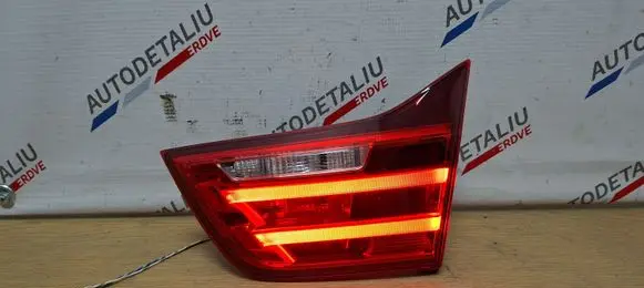 Tailgate rear/tail lights