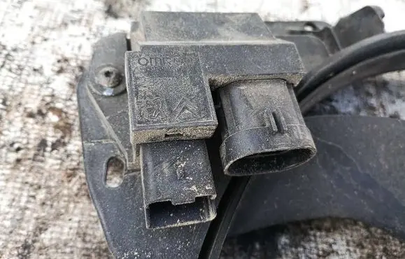 Heater blower motor/fan resistor