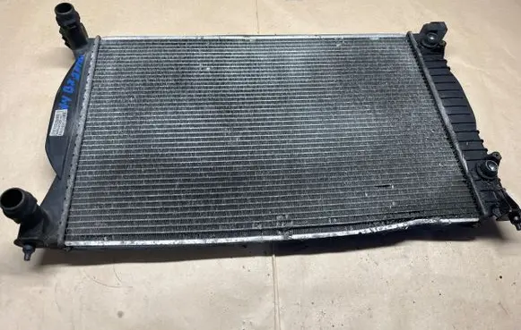 Audi A4 S4 B7 8E 8H Coolant radiator 8E0121251L