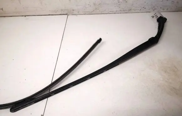 Citroen C5 Front wiper blade arm 9682797780