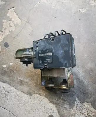 Volkswagen Touareg I ABS Pump 7L0907379D