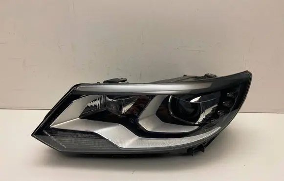 Volkswagen Tiguan Headlight/headlamp 5N1941751 1ZS01074811