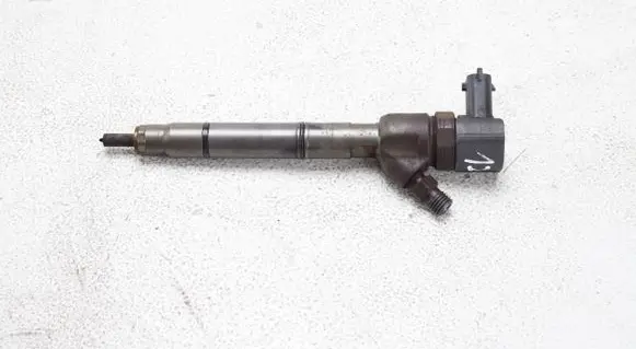 KIA Ceed Fuel injector 338002A900