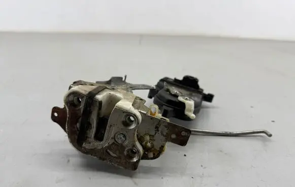 Mazda 6 Front door lock