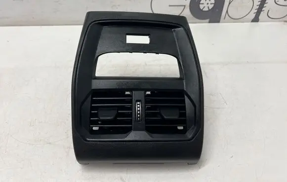 BMW i4 Rear air vent grill 6806816