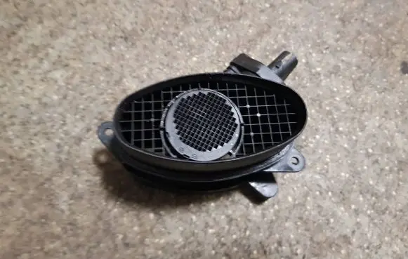 BMW 5 E39 Mass air flow meter 13627787076 0928400468