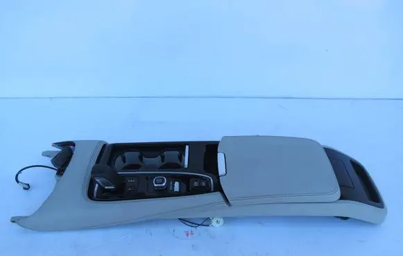 Volvo S90, V90 Center console 32260435
