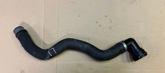 Mercedes-Benz GLE (W166 - C292) Engine coolant pipe/hose A1665012882