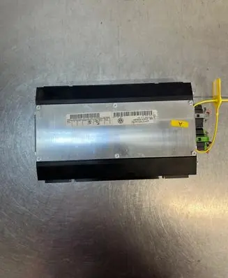 Volkswagen Golf V Trunk lid opening control unit DOVOLKSWAGENGOLFV5