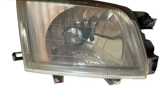 Subaru Forester SF Headlight/headlamp 84001FC220