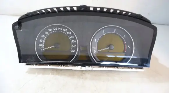 BMW 7 E65 E66 Clock 